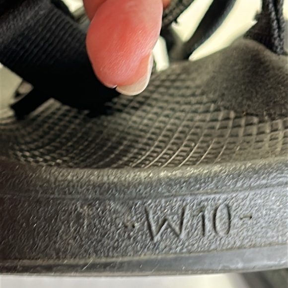 CHACO WOMENS BLACK STRAPPY ADJUSTABLE. STRAPS OUTDOOR SPORTS SANDAL SZ W10 - Picture 7 of 12